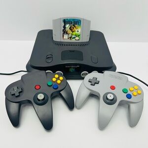 Nintendo 64 Console w/ 2 controllers & a game (Dark Rift)